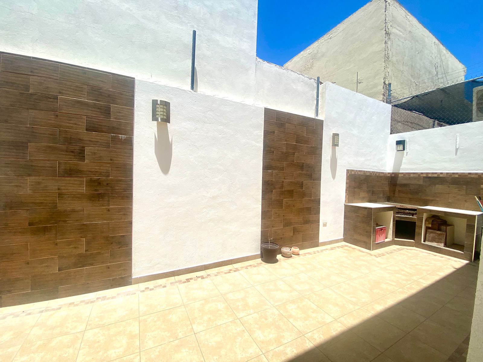 e148eefb-4e8d-48ed-8f6b-627ccec250b1