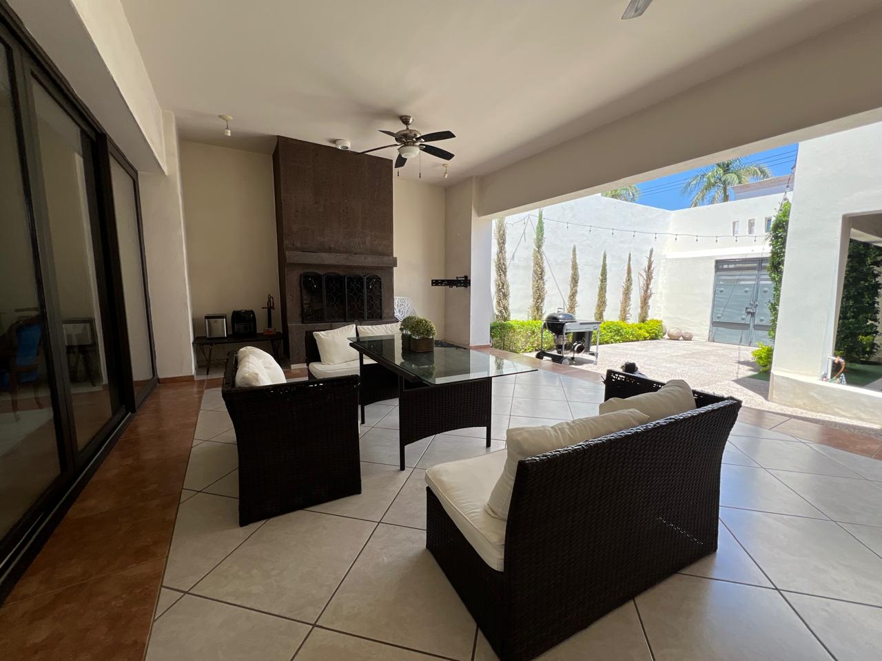 b33c2886-5fd0-4a17-9401-4cb33730c985