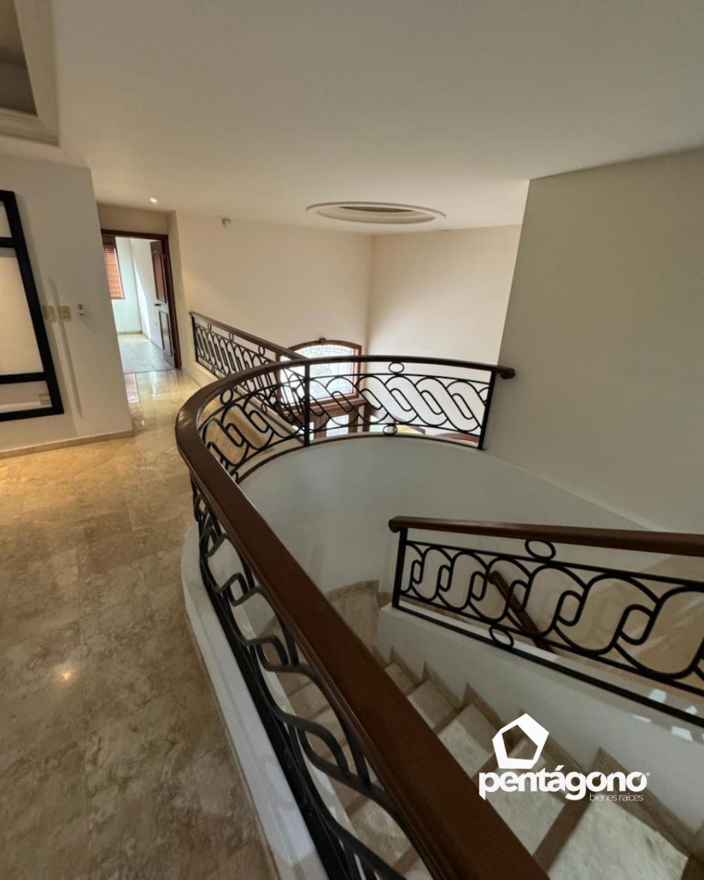 4e41156b-67d5-4682-a196-a00c737648d3