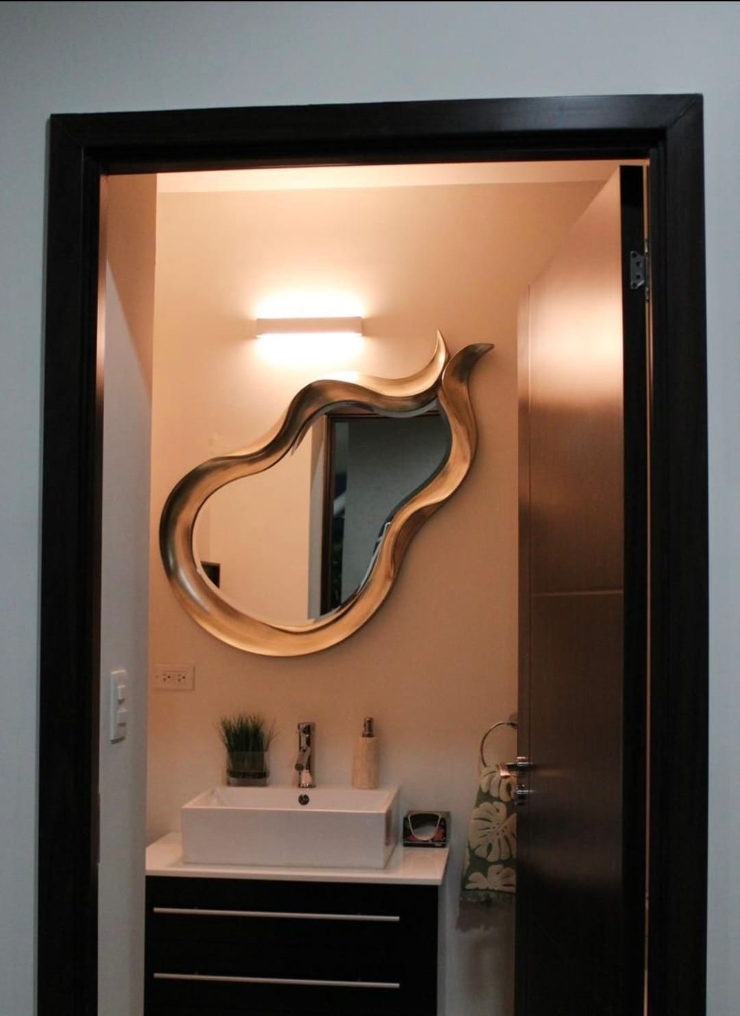 b4233fc2-b41b-411e-9363-0d571c4c7561