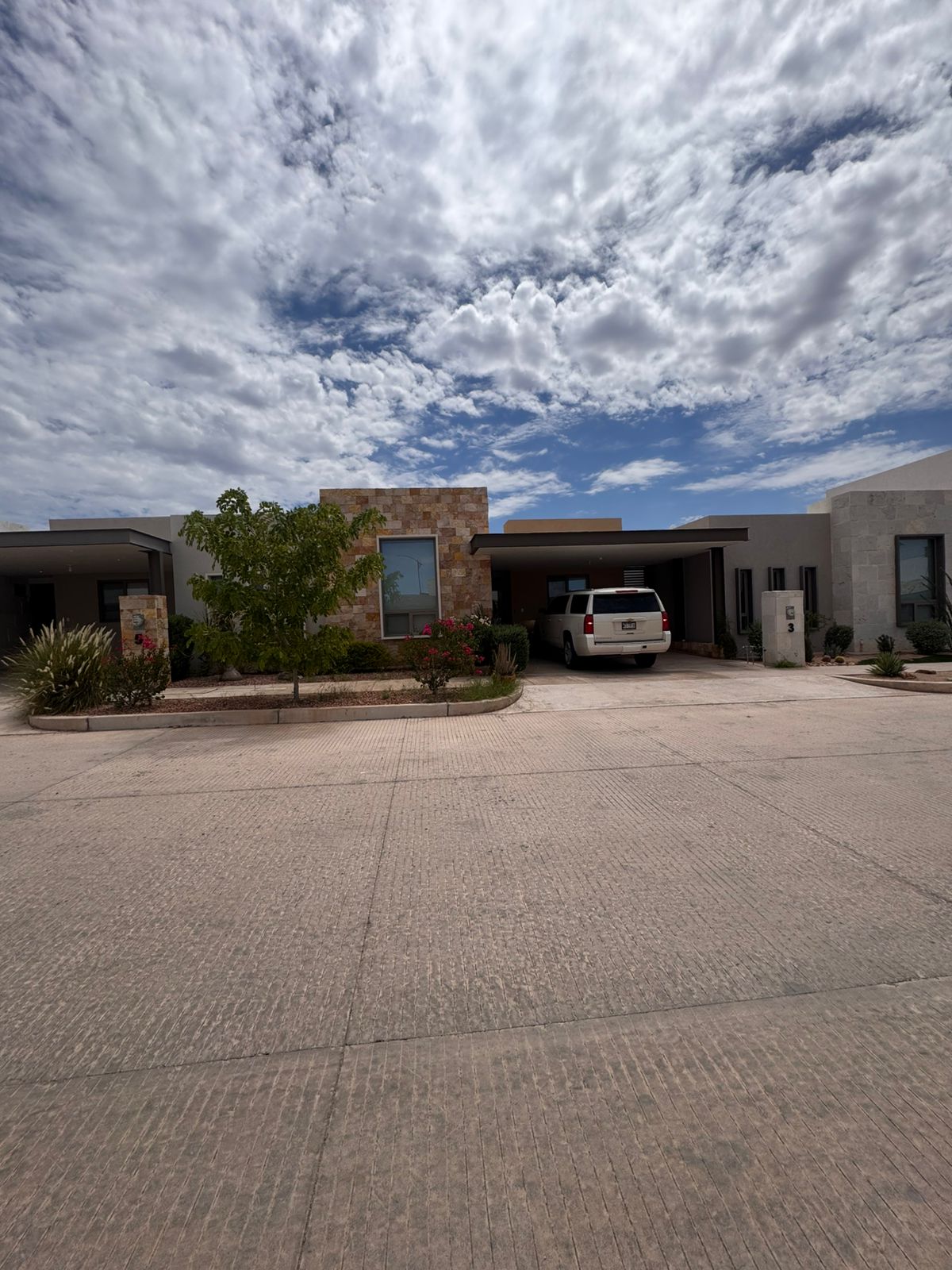 6b399b26-af00-439a-a925-c267863996b7