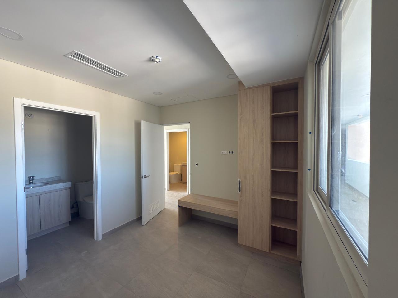 WhatsApp Image 2025-10-30 at 12.50.19 (1)