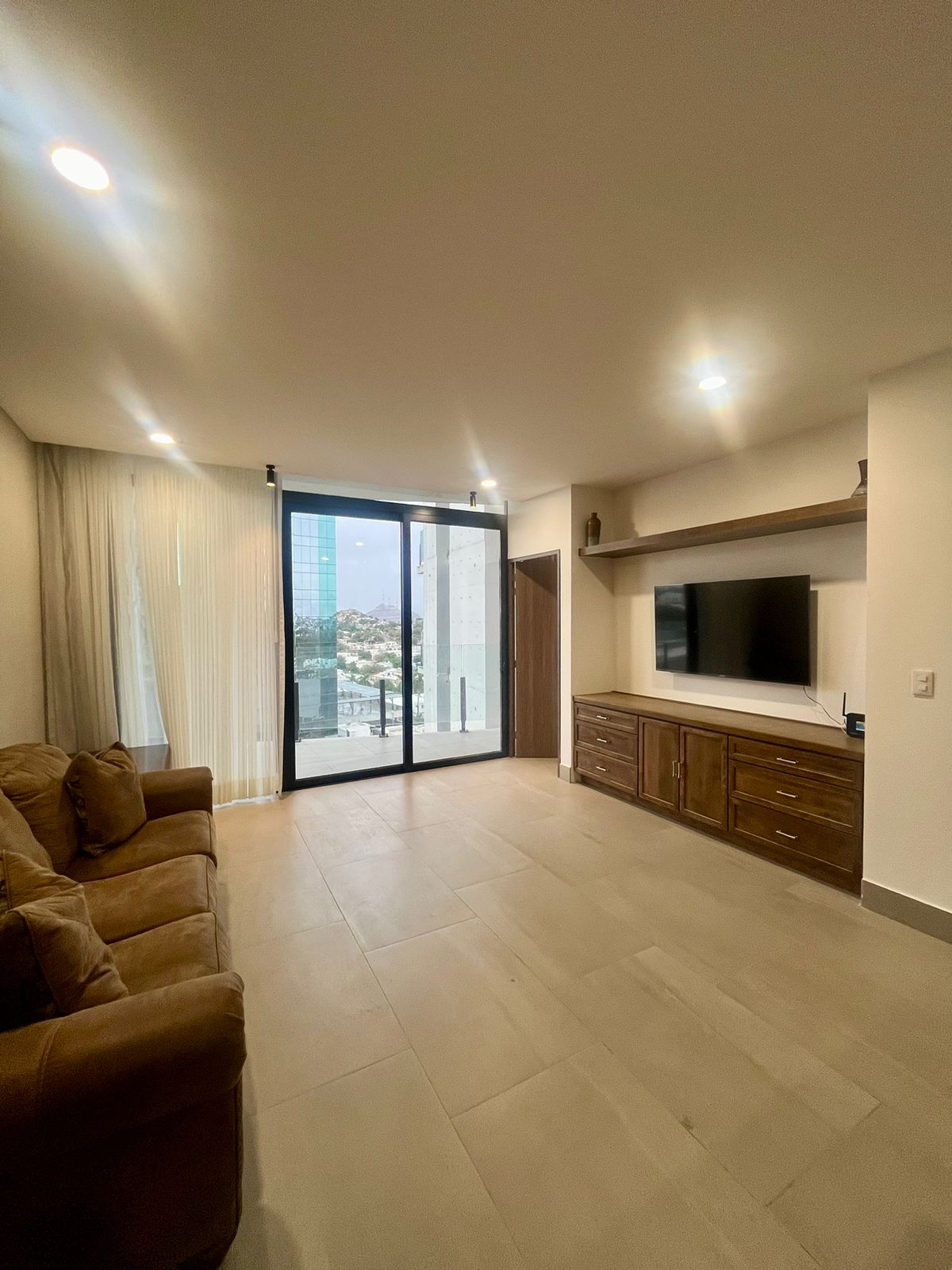 57e53f39-3716-4aa5-b729-4935bf82077d