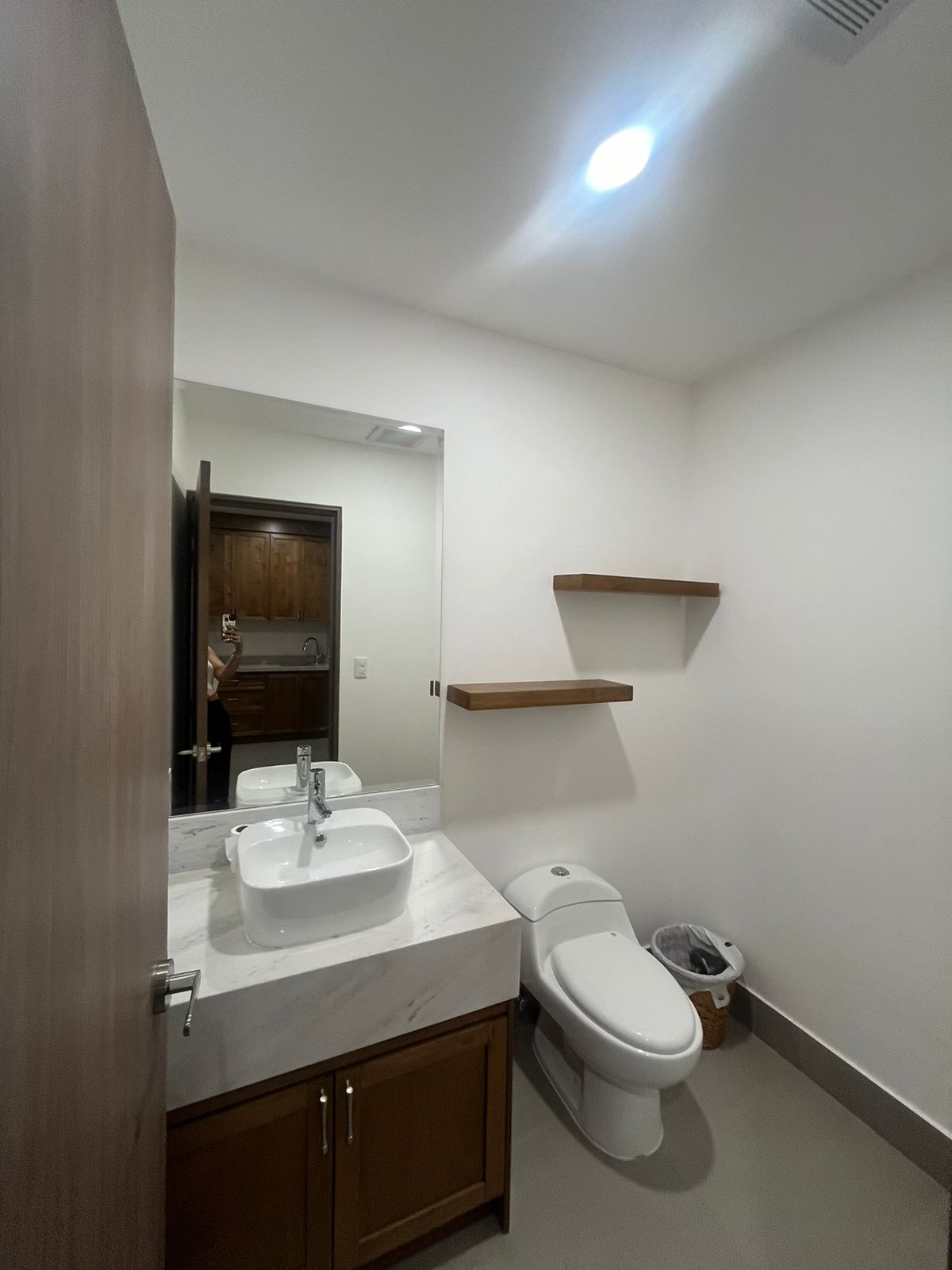 b13b9ad9-6aff-4f53-b56a-259cedd57193