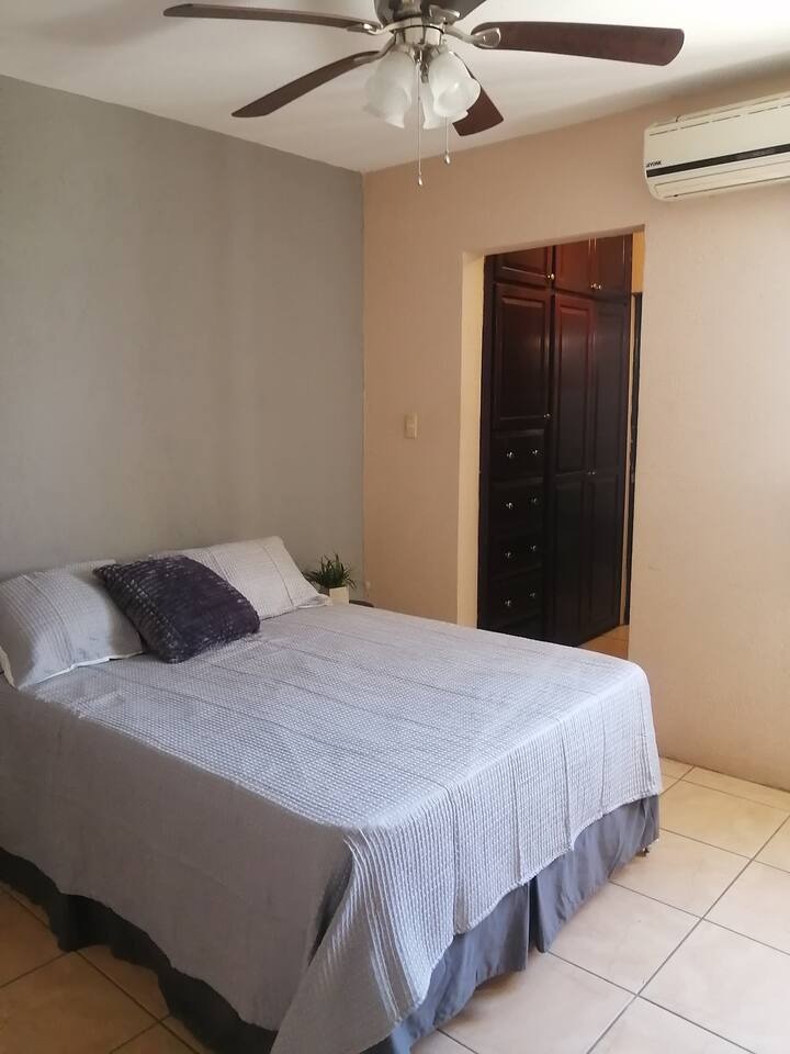 e52b1f43-5aab-49de-a973-ba8f56a7d279