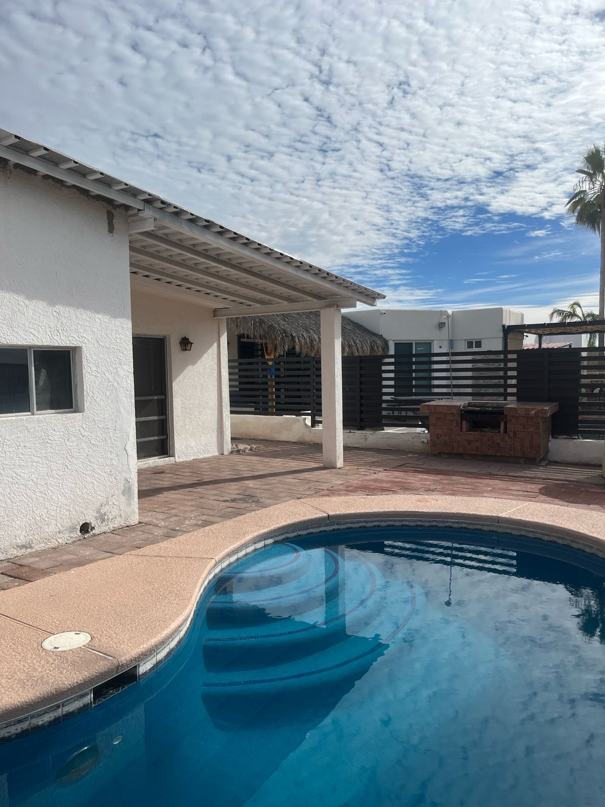 e7ff8a23-9716-49bd-aaba-c84f0a047a02