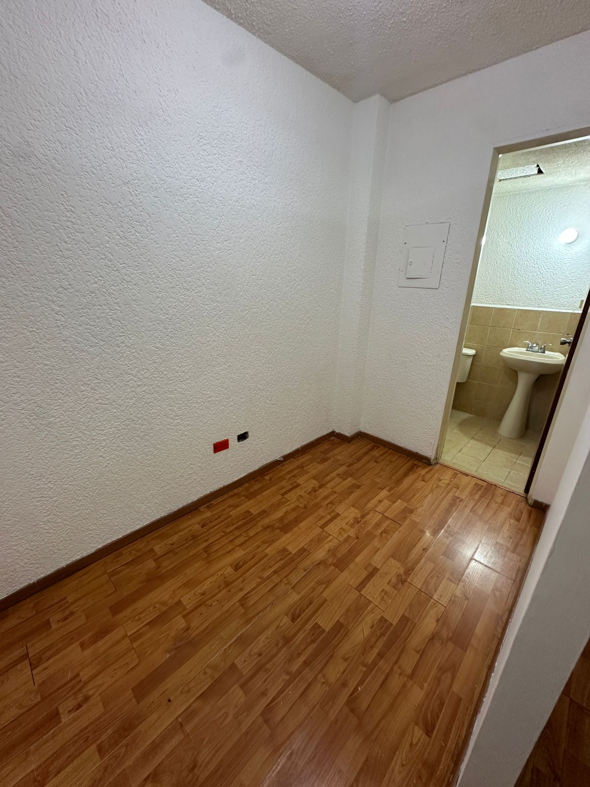 0c57c79a-ded1-4f79-9f8c-46d672b47130