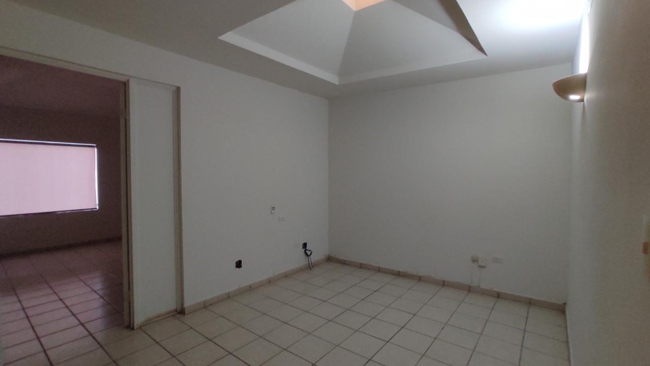 WhatsApp Image 2025-10-27 at 15.48.16 (4)