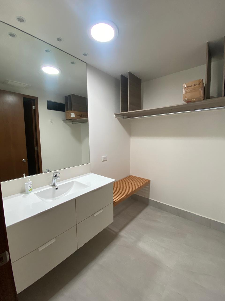 9489ec1b-40cb-4585-b608-d579ab37e382